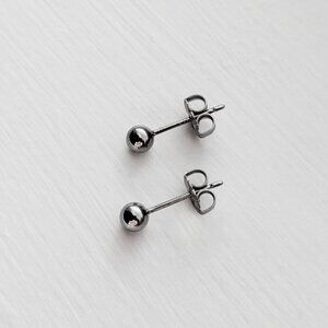 1 Pair Titanium 4mm Ball Stud Earrings - Hypoallergenic, Silver Tone, Minimalist